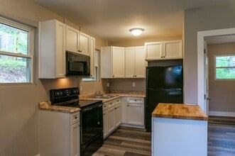 346 Cummins Rd in Asheville, NC - Building Photo - Building Photo