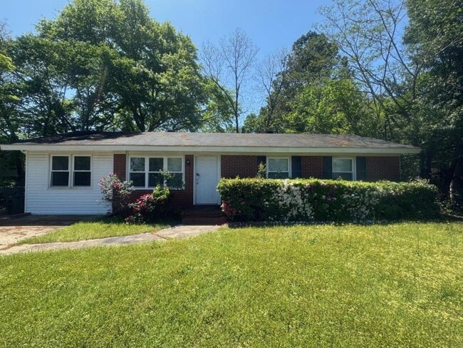 413 Sarah Dr in Warner Robins, GA - Building Photo - Building Photo