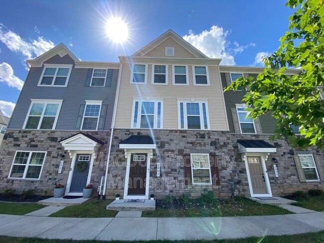2803 Wheatland Station Way in Fredericksburg, VA - Foto de edificio - Building Photo