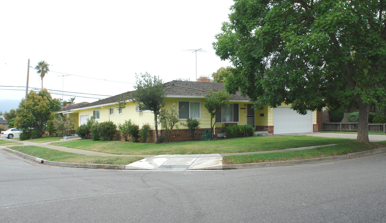 2076 Willester in San Jose, CA - Foto de edificio