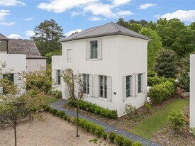 172 High St in Fayetteville, GA - Building Photo