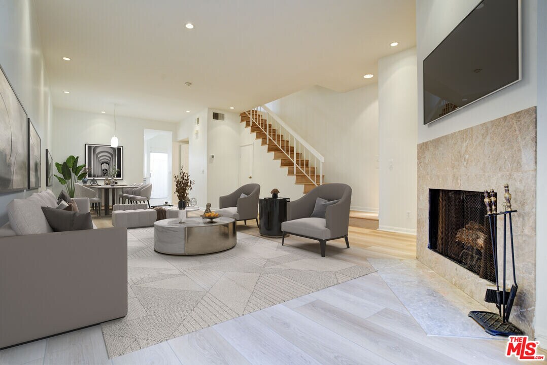 2405 34th St in Santa Monica, CA - Building Photo