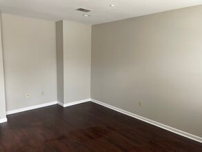 696 Metro Ct in West Chester, PA - Building Photo - Building Photo