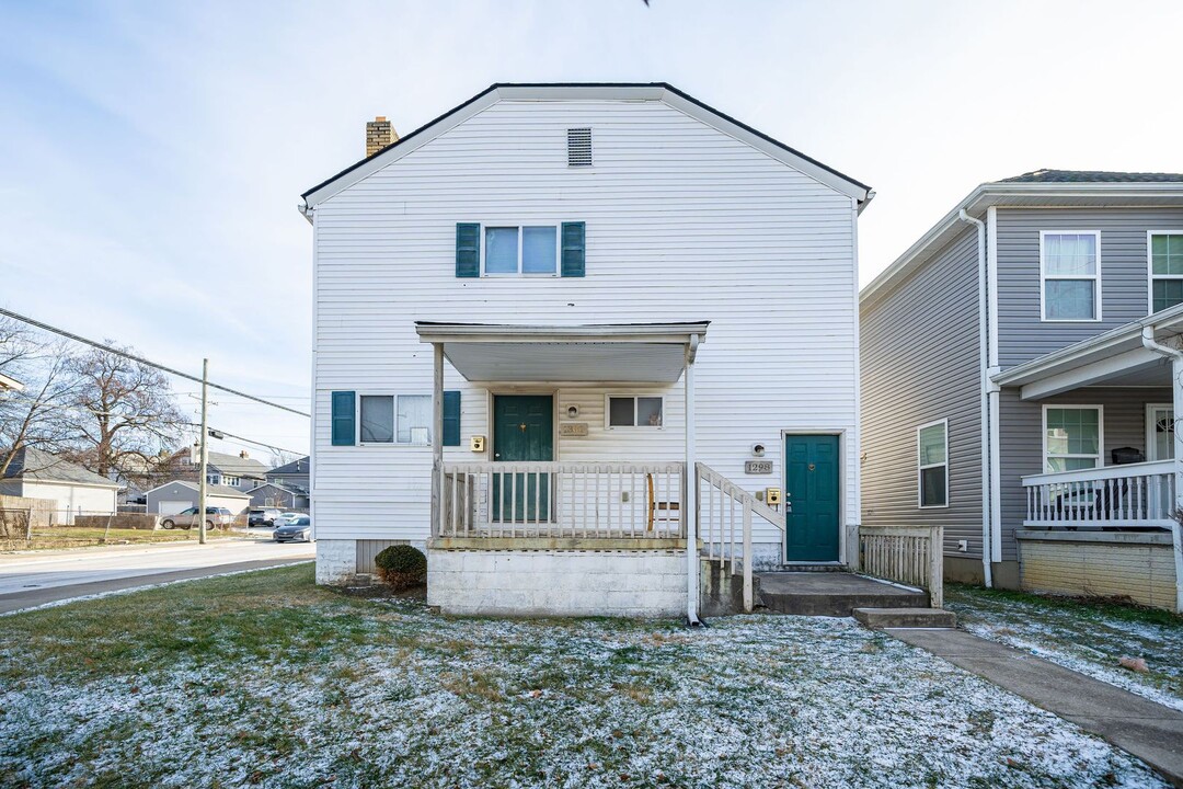 1298-1300-1300 N 5th St in Columbus, OH - Building Photo