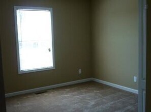 995 S Ash Ridge Dr in Clarksville, TN - Building Photo - Building Photo