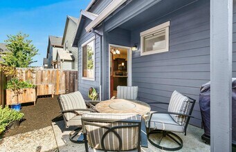 2833 25th Ave in Forest Grove, OR - Building Photo - Building Photo