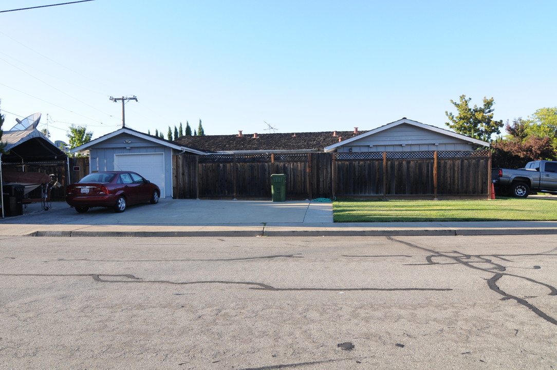 3343 McKinley Dr in Santa Clara, CA - Building Photo