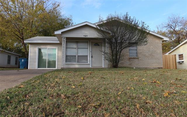 707 Ridgecrest Dr in Lewisville, TX - Foto de edificio