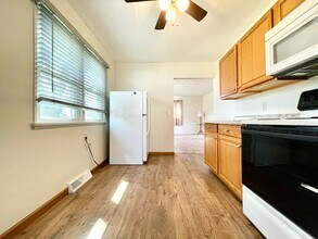 1417 Lake Ave in Portage, MI - Building Photo - Building Photo