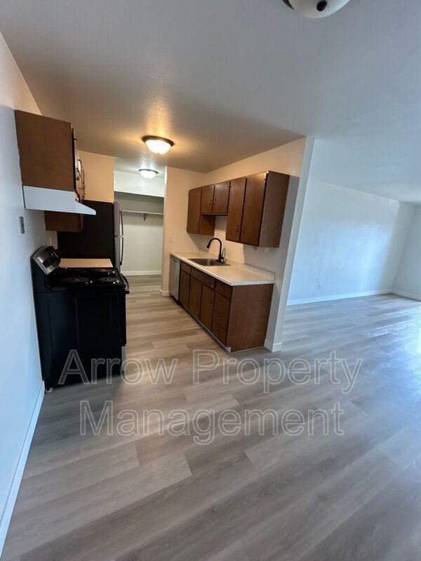 property at 215 E Arbor Ave