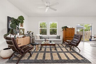 6702 Routenburn St in Austin, TX - Building Photo - Building Photo