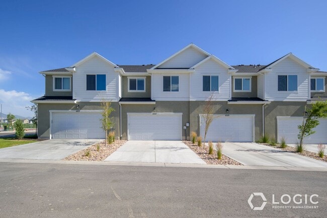 4597 W Monument Peak Dr in Herriman, UT - Building Photo - Building Photo