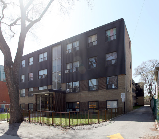 80 Guestville Ave in Toronto, ON - Building Photo - Building Photo