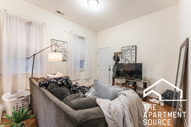 property at 2146 W Chicago Ave