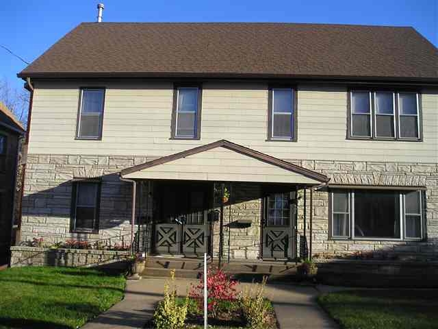 408 Hill St in Dubuque, IA - Building Photo