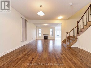 20 Dunley Cres in Brampton, ON - Building Photo - Building Photo