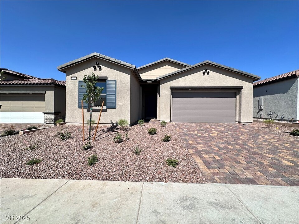 359 Village Hall Pl in Henderson, NV - Building Photo