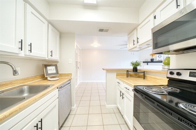 property at 6001 Reims Rd