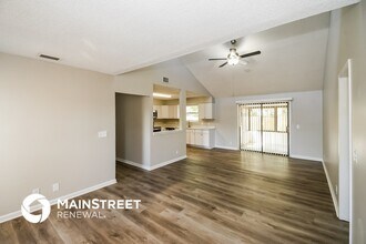 8219 Crosswind Rd in Jacksonville, FL - Building Photo - Building Photo