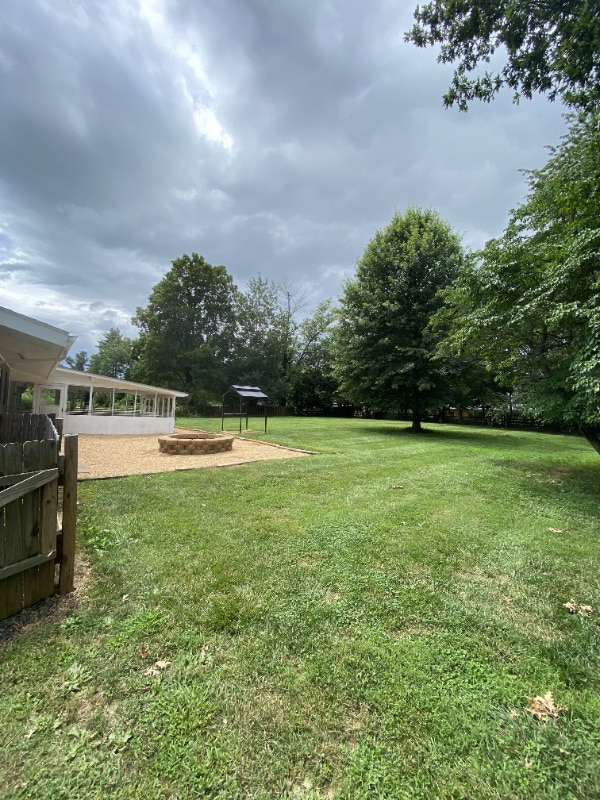 1301 Hollins Rd in Waynesboro, VA - Building Photo - Building Photo
