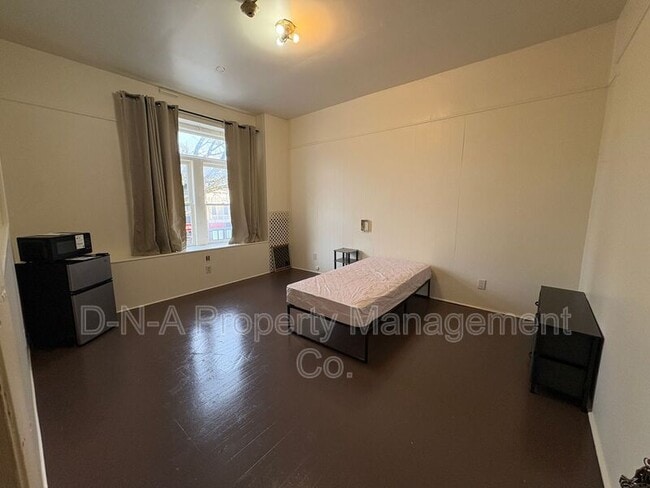 729 Main St in Stroudsburg, PA - Building Photo - Building Photo