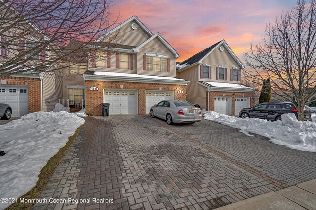 44 Smock Ct