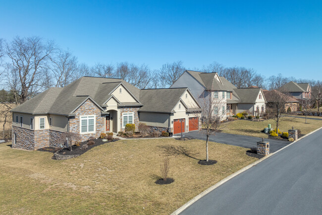 7 Sterling Glen Way in Mechanicsburg, PA - Building Photo - Building Photo