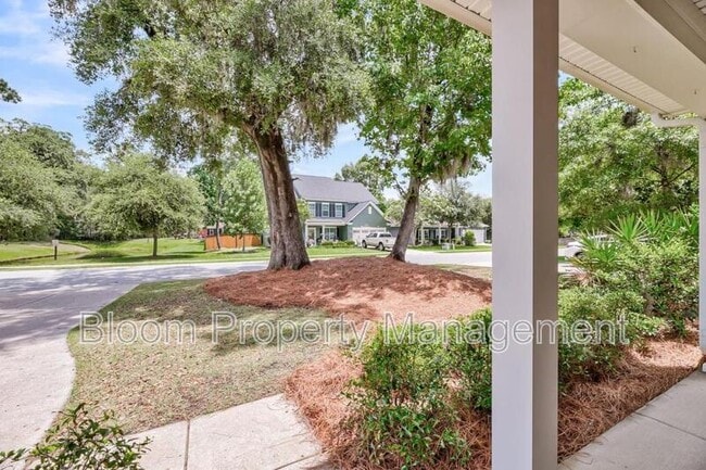 8423 Taylor Plantation Rd in North Charleston, SC - Building Photo - Building Photo