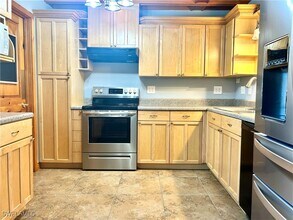 652 NE 15th Ct in Cape Coral, FL - Building Photo - Building Photo