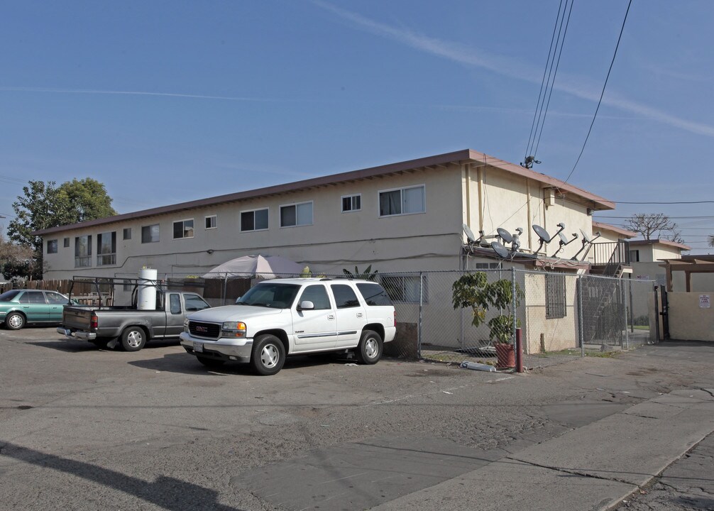 10442 Lampson Avenue in Garden Grove, CA - Building Photo