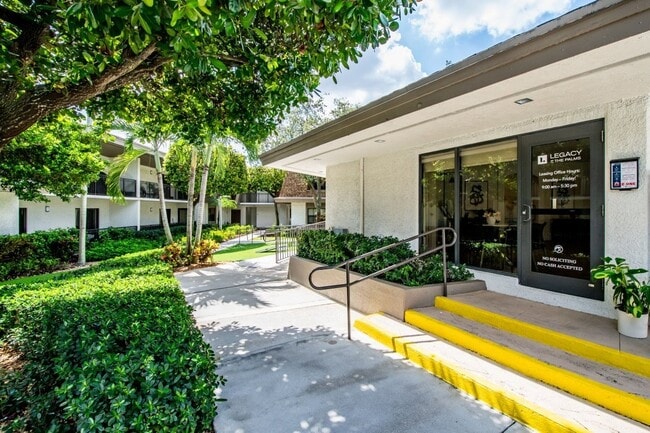 Legacy at the Palms in Miami, FL - Building Photo - Building Photo