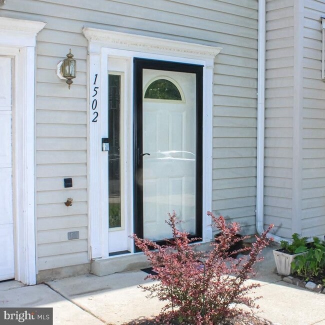 property at 1502 Deep Gorge Ct