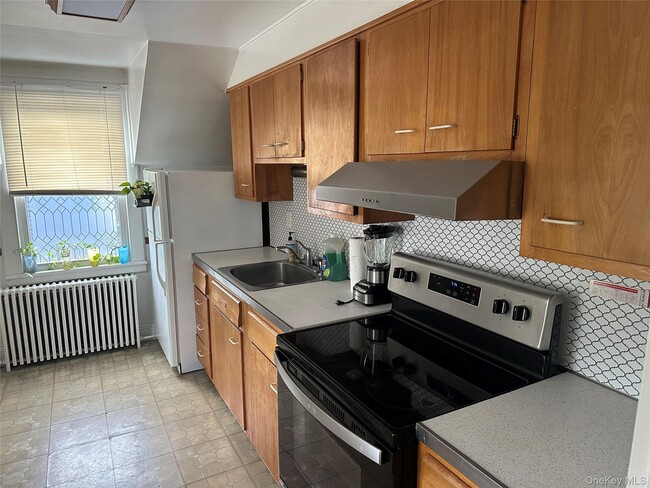 9 S Dearman St in Irvington, NY - Building Photo - Building Photo