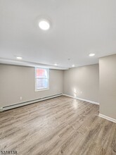 319 14th Ave in Newark, NJ - Building Photo - Building Photo