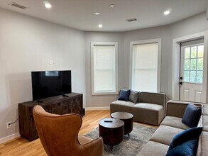 27 Linden St in Boston, MA - Building Photo - Building Photo