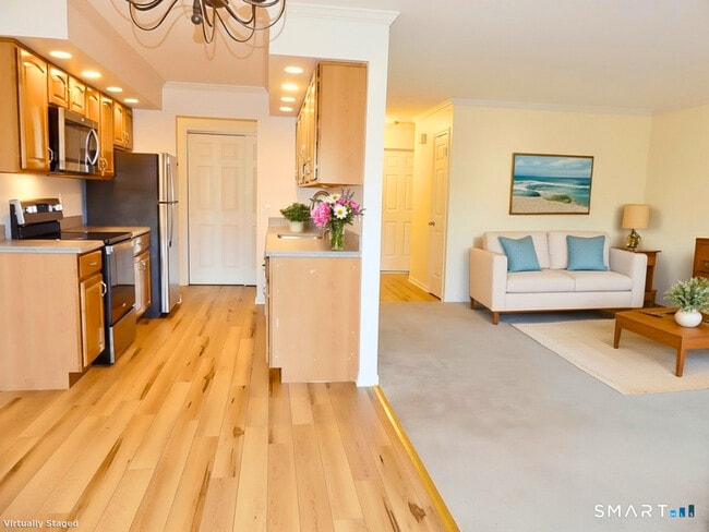 50 Aiken St in Norwalk, CT - Foto de edificio - Building Photo