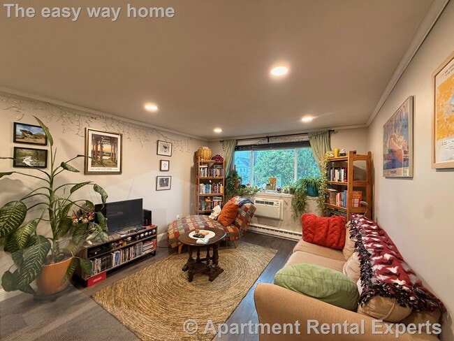 326 Broadway in Somerville, MA - Building Photo - Building Photo