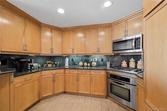 615 Oceanfront in Long Beach, NY - Building Photo - Building Photo