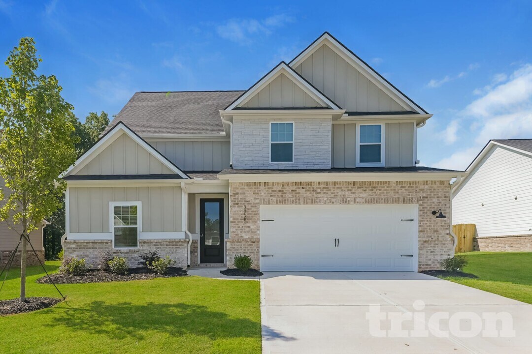 3725 Saddle Bag Ct in Dacula, GA - Foto de edificio