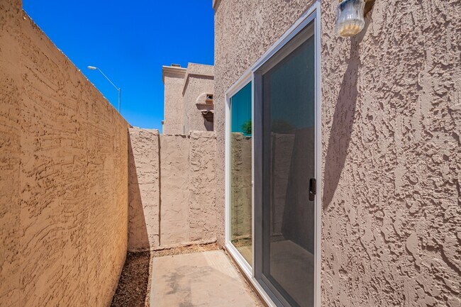 10965 E Hope Dr in Scottsdale, AZ - Building Photo - Building Photo