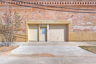 212 Bolivar St in Sanger, TX - Building Photo