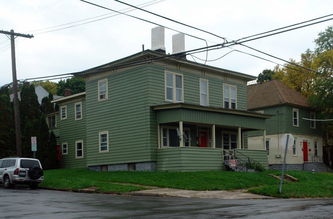 401 Graves St in Syracuse, NY - Foto de edificio