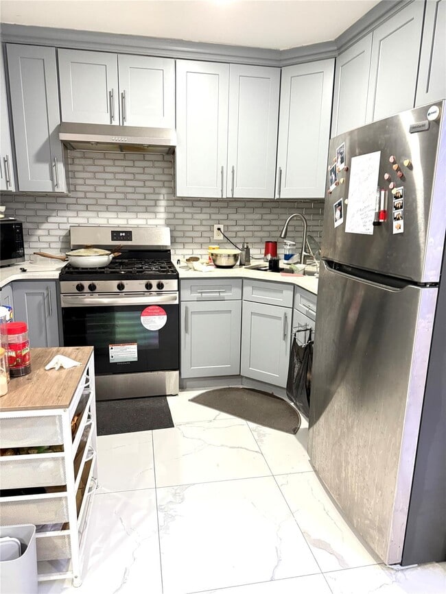 47-57 58th Ln in Queens, NY - Building Photo - Building Photo