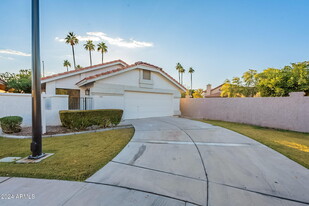 1061 W Sunward Dr in Gilbert, AZ - Building Photo - Building Photo