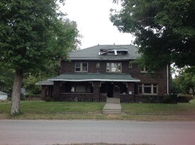 110 E Harrison St in Martinsville, IN - Building Photo