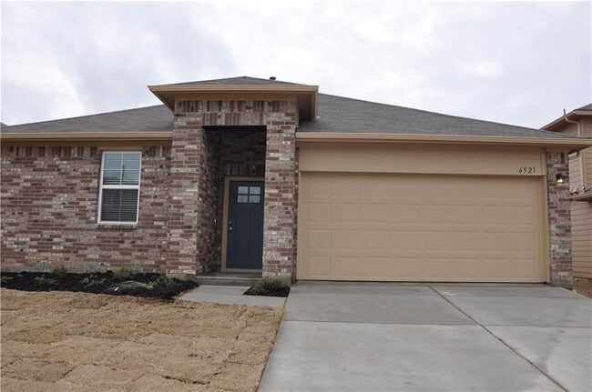 6521 Loretta White Ln