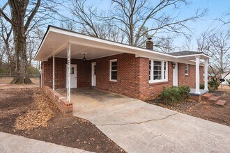 308 Buchanan Cir in Pendleton, SC - Building Photo - Building Photo