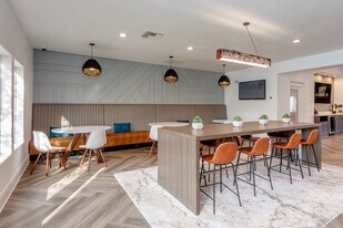 The Highlands in Overland Park, KS - Building Photo