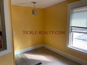 37-37 Wellesley St in Rochester, NY - Building Photo - Building Photo