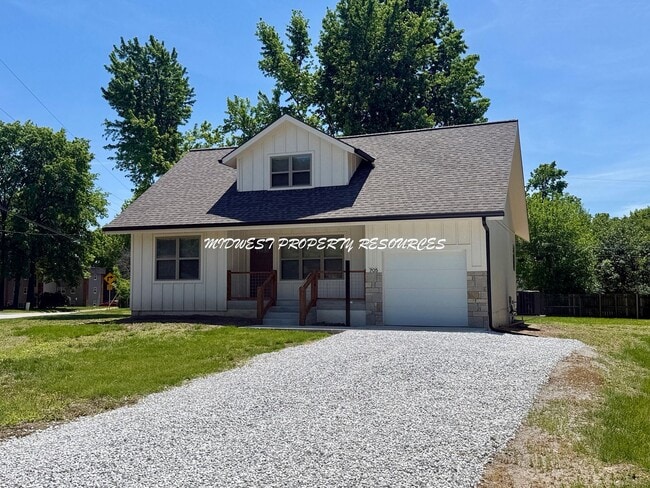 property at 705 SW 6th St
